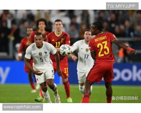 球星风采展现与足球激情碰撞的视觉盛宴 球星风采展现与足球激情碰撞的视觉盛宴