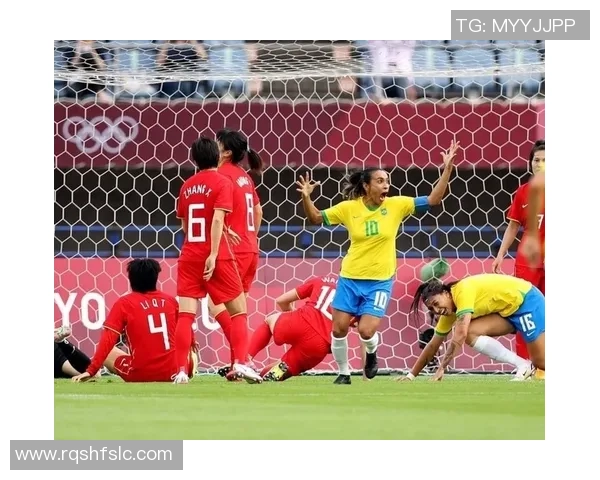 活力四射的女足明星:展现自信与力量的足球场上女性风采 活力四射的女足明星:展现自信与力量的足球场上女性风采